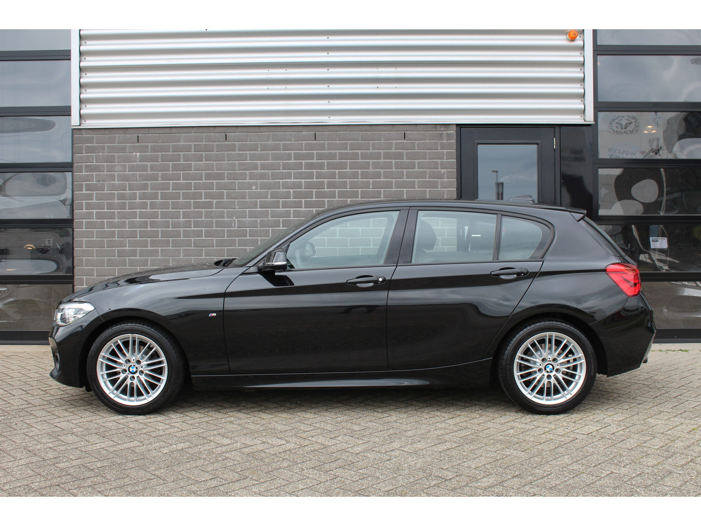 BMW BMW
