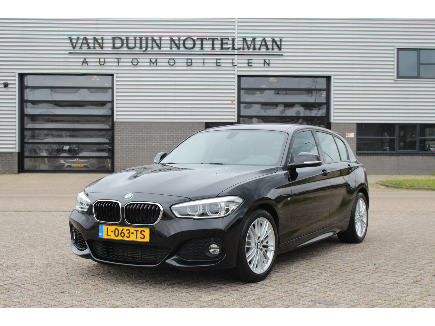 BMW BMW