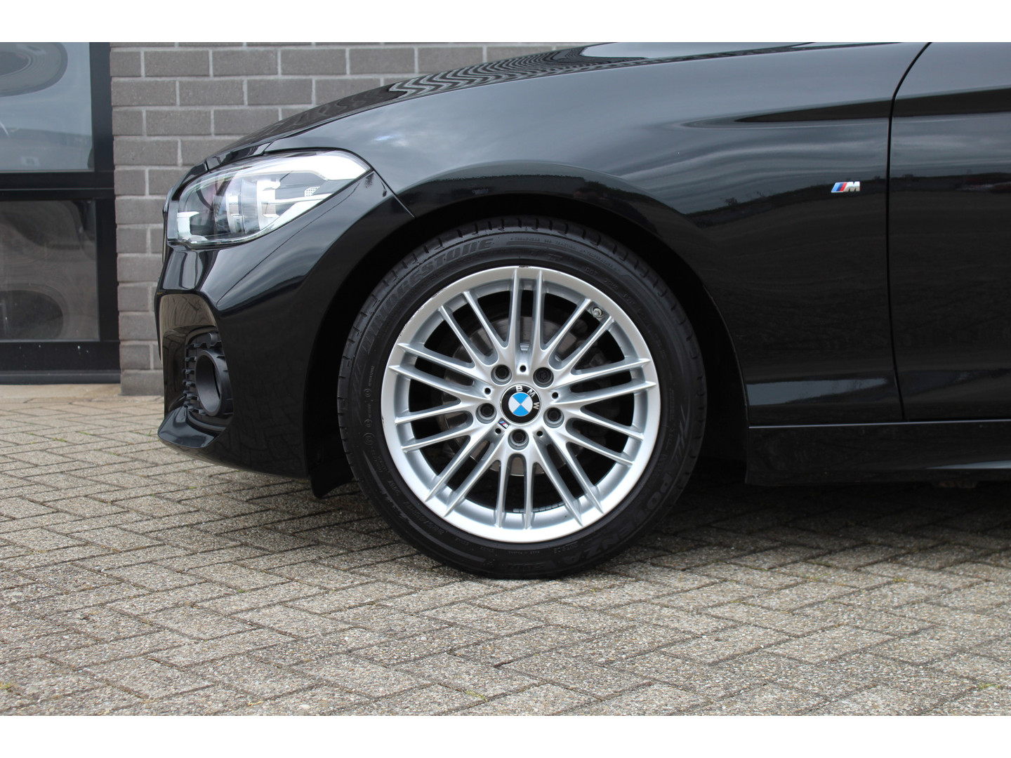 BMW BMW