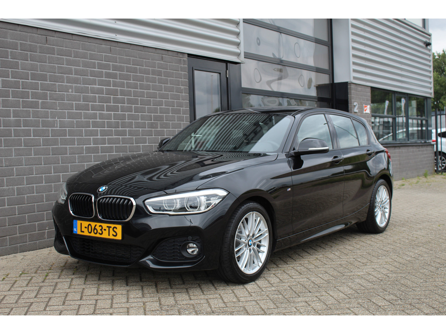 BMW BMW