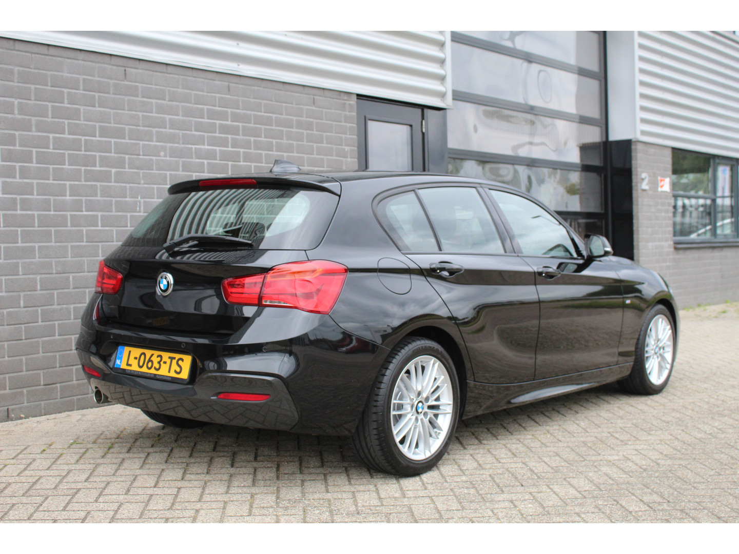 BMW BMW