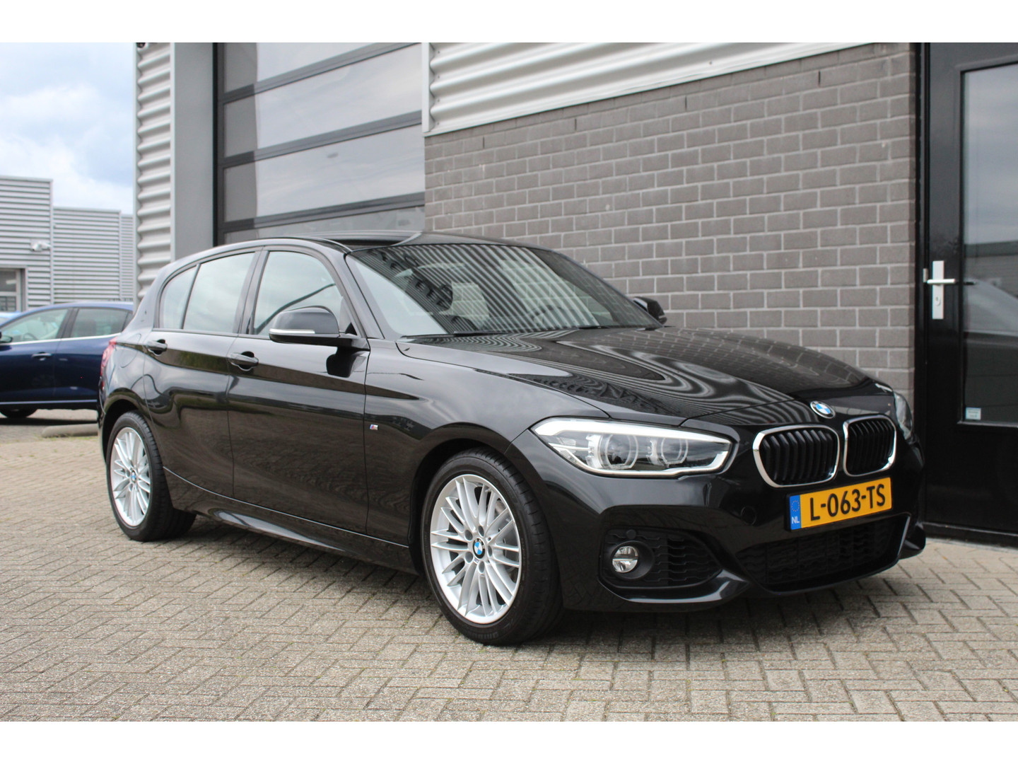 BMW BMW