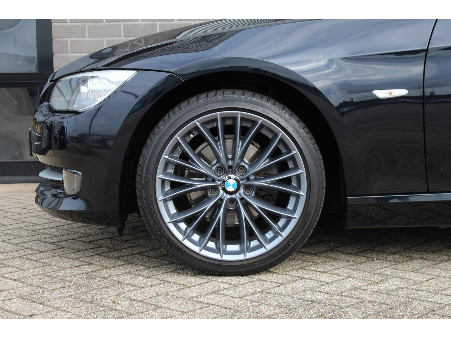 BMW BMW