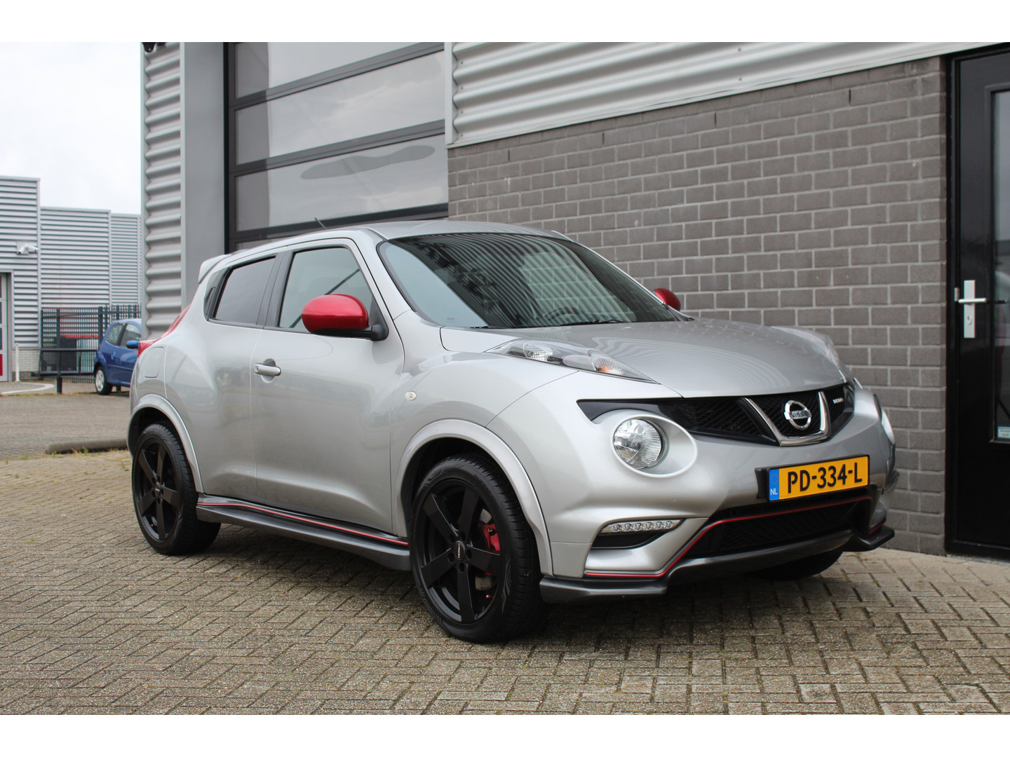 Nissan Nissan
