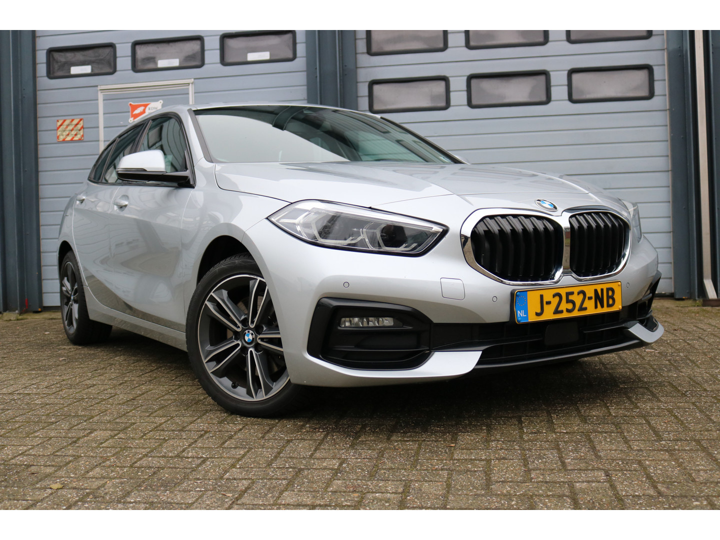 BMW BMW