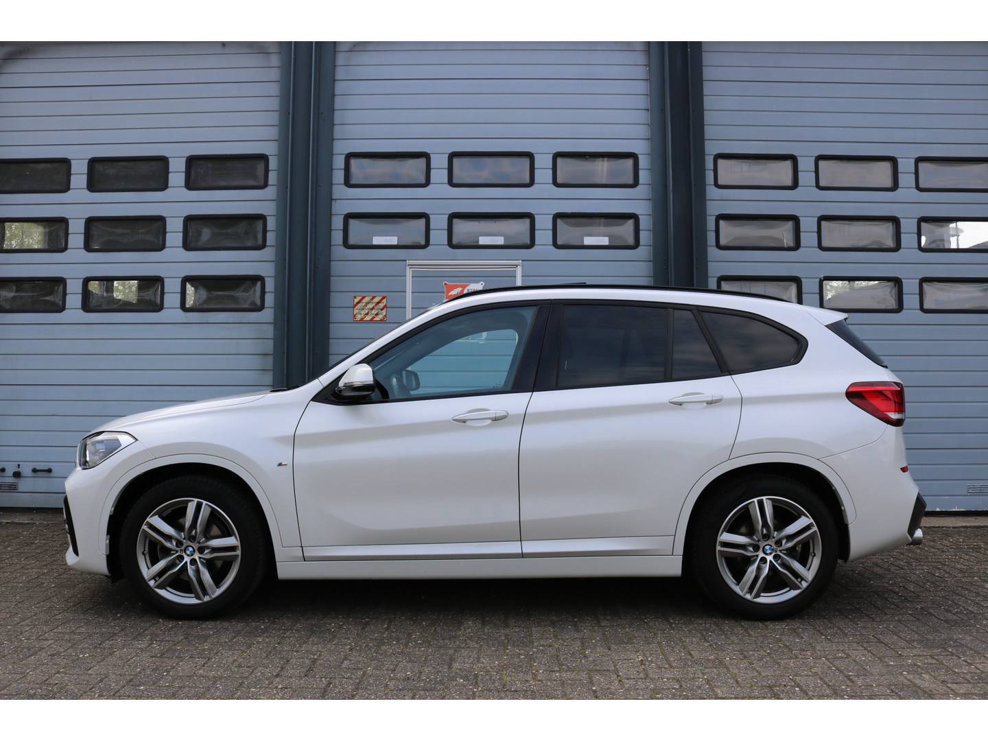 BMW BMW