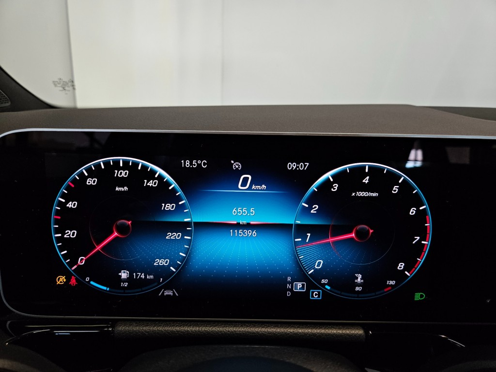 Mercedes-Benz Mercedes-Benz