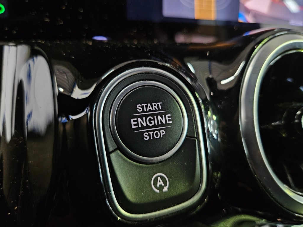 Mercedes-Benz Mercedes-Benz