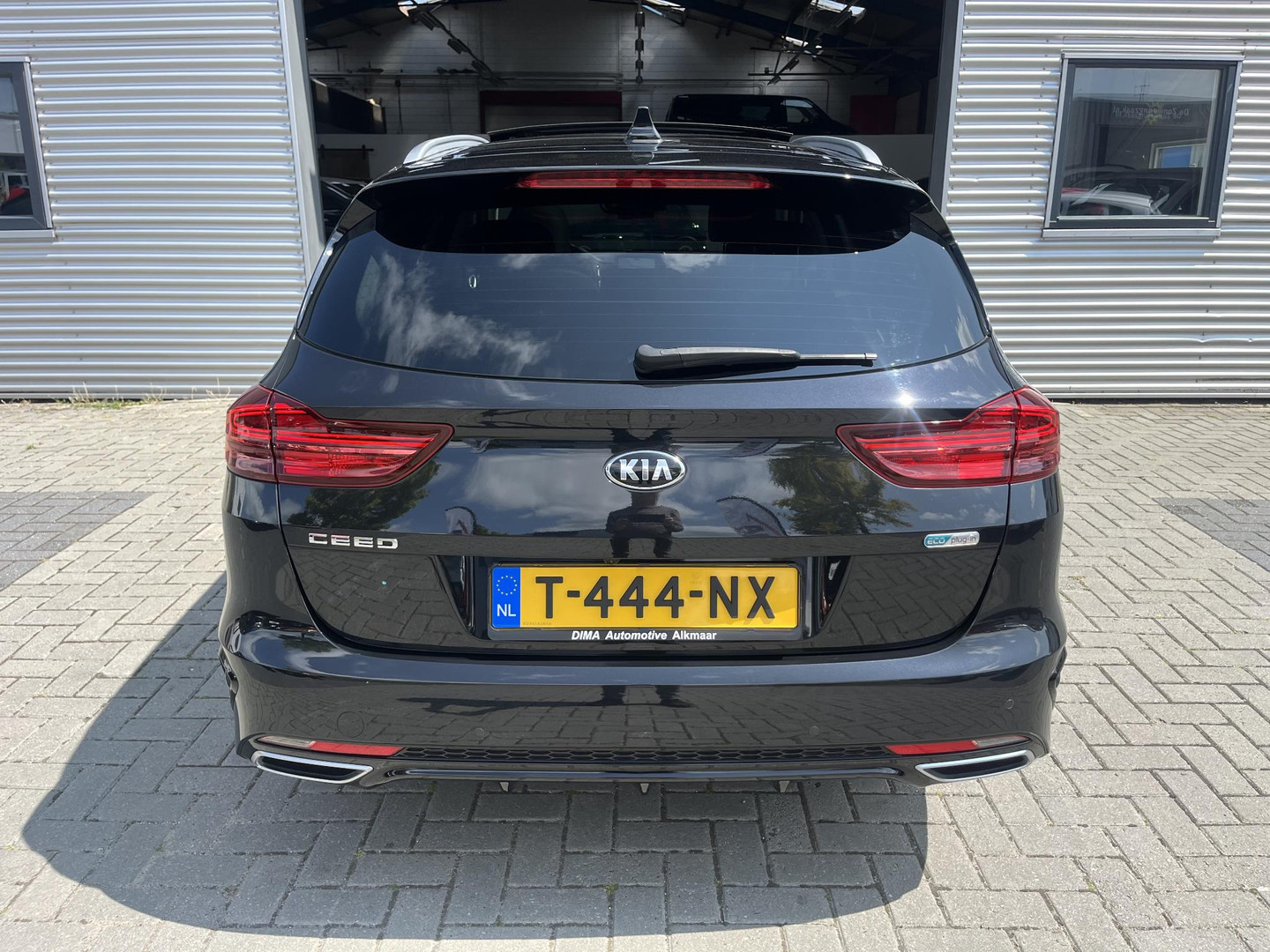 Kia