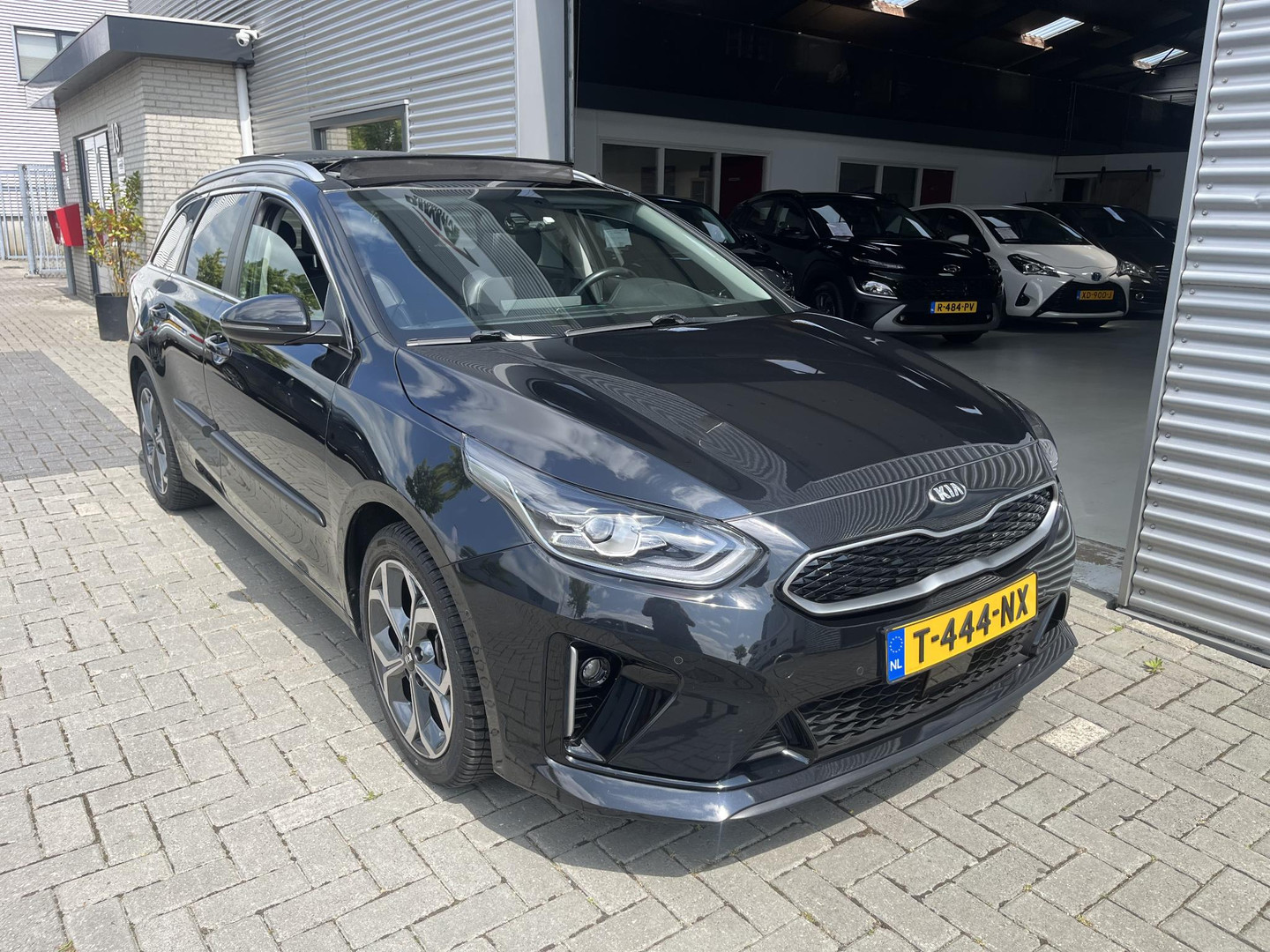 Kia