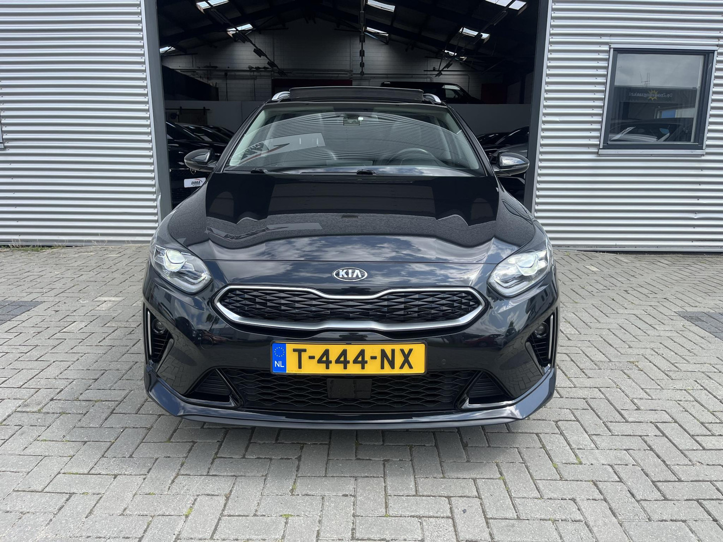 Kia