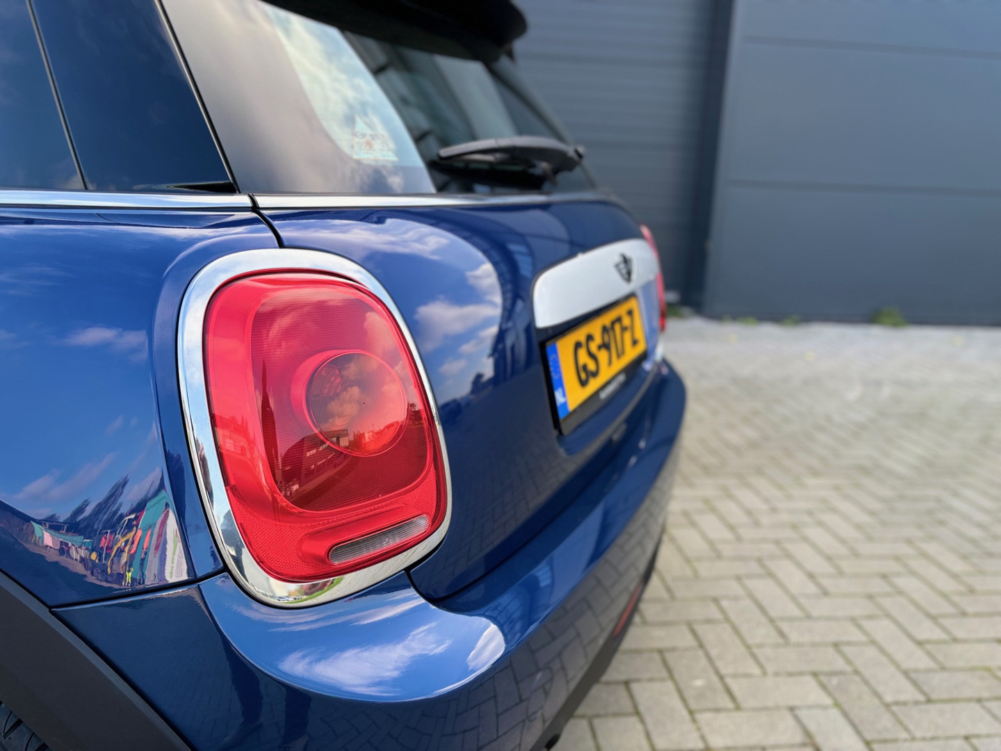 MINI