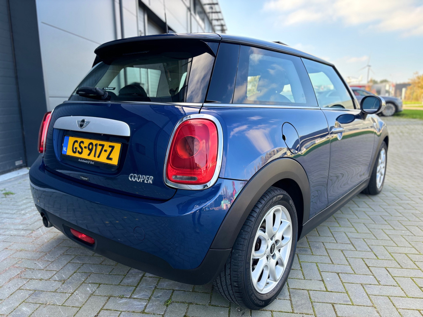 MINI