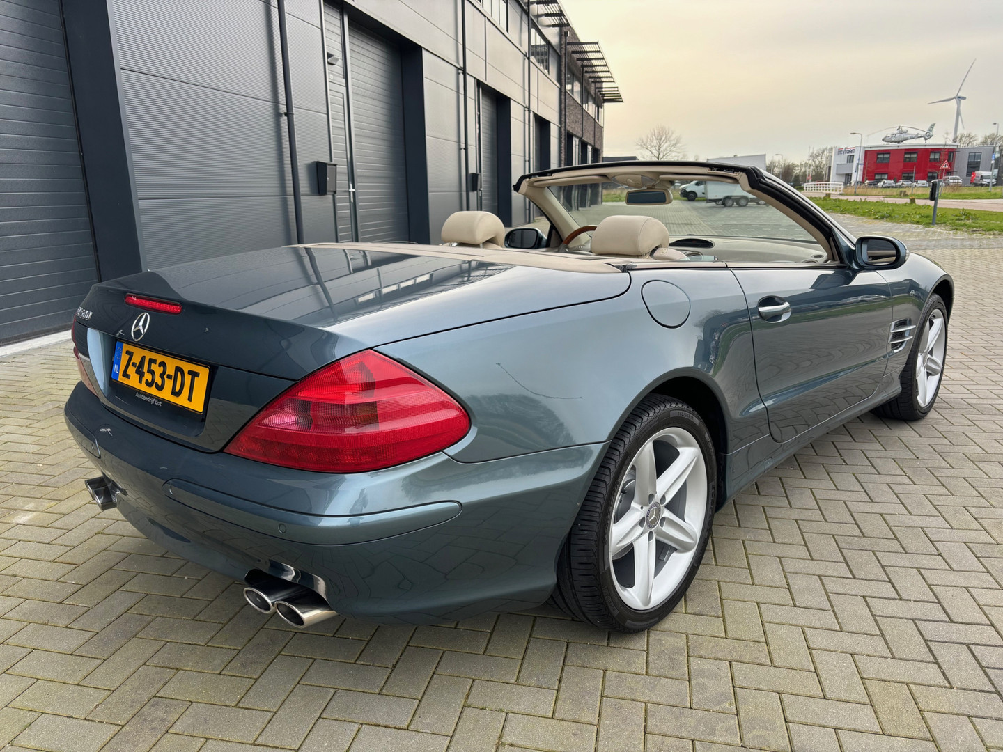 Mercedes-Benz