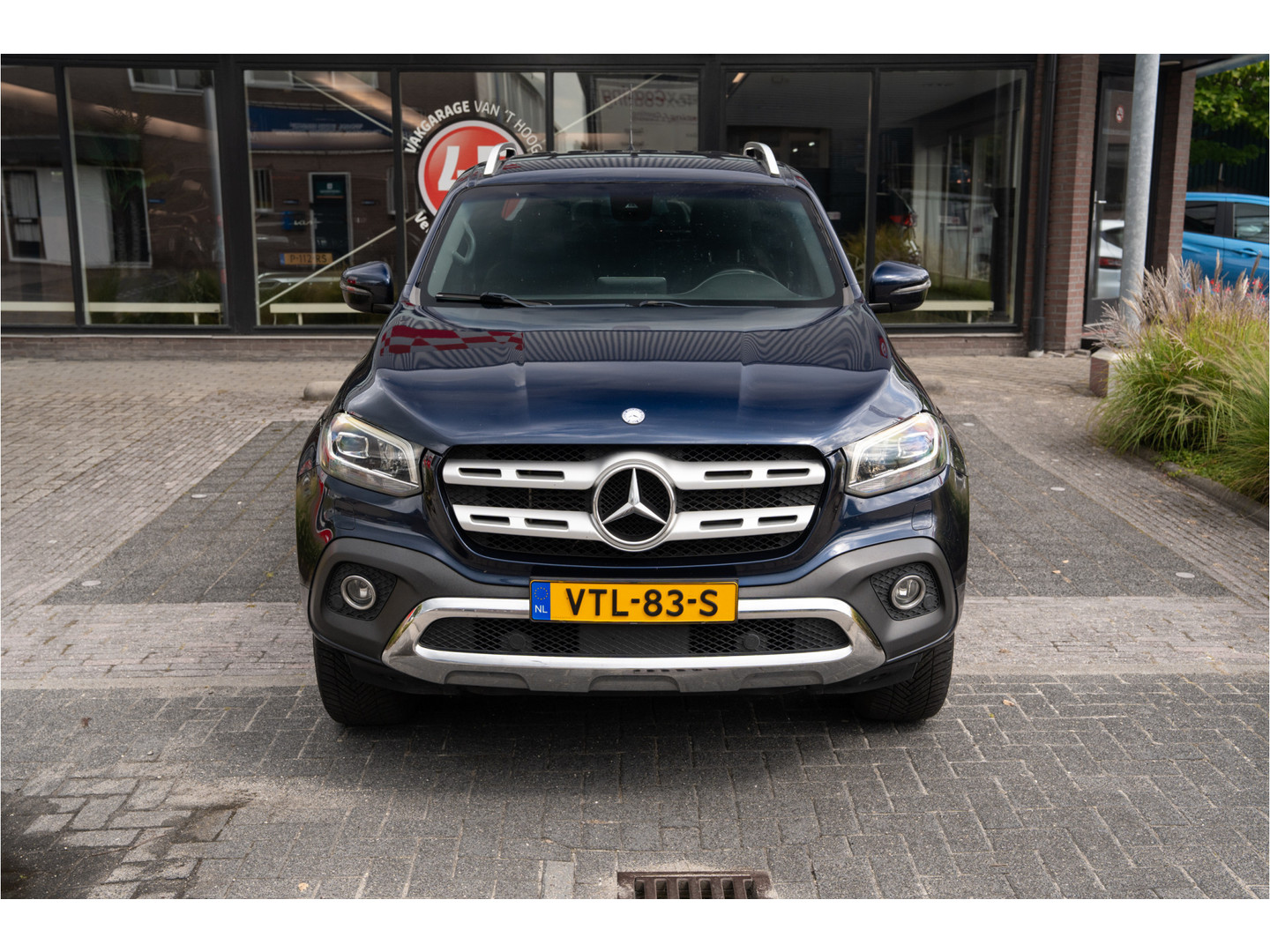 Mercedes-Benz Mercedes-Benz