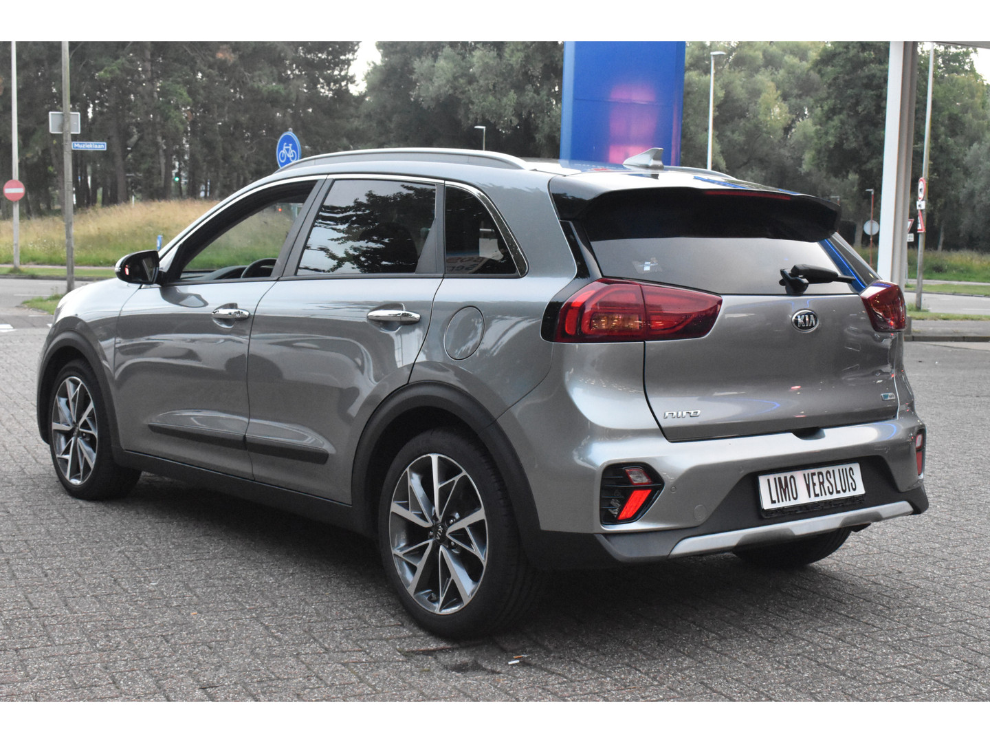 Kia