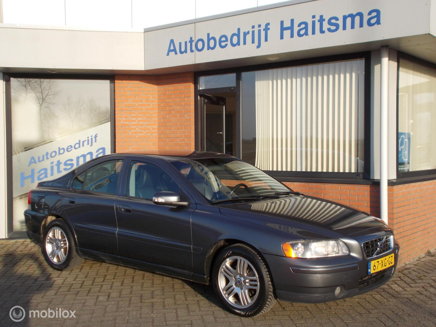 Volvo S60 2.4 Edition II Airco bij autobedrijfhaitsma | Autobedrijf Haitsma