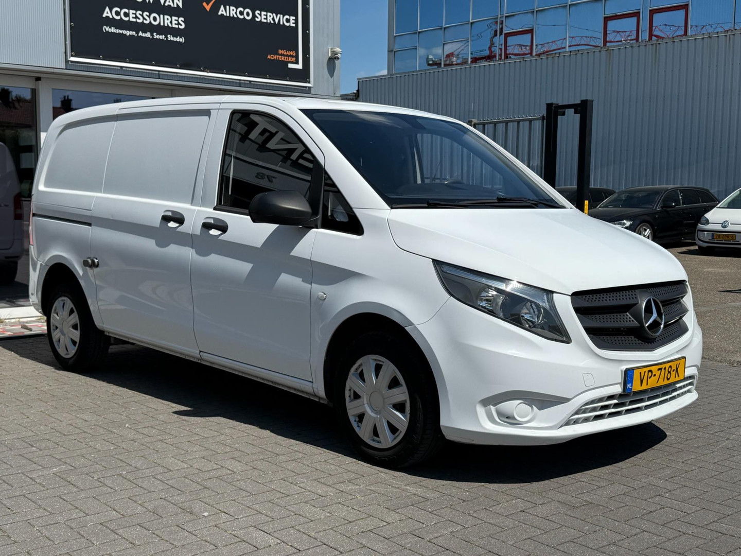 Mercedes-Benz Mercedes-Benz