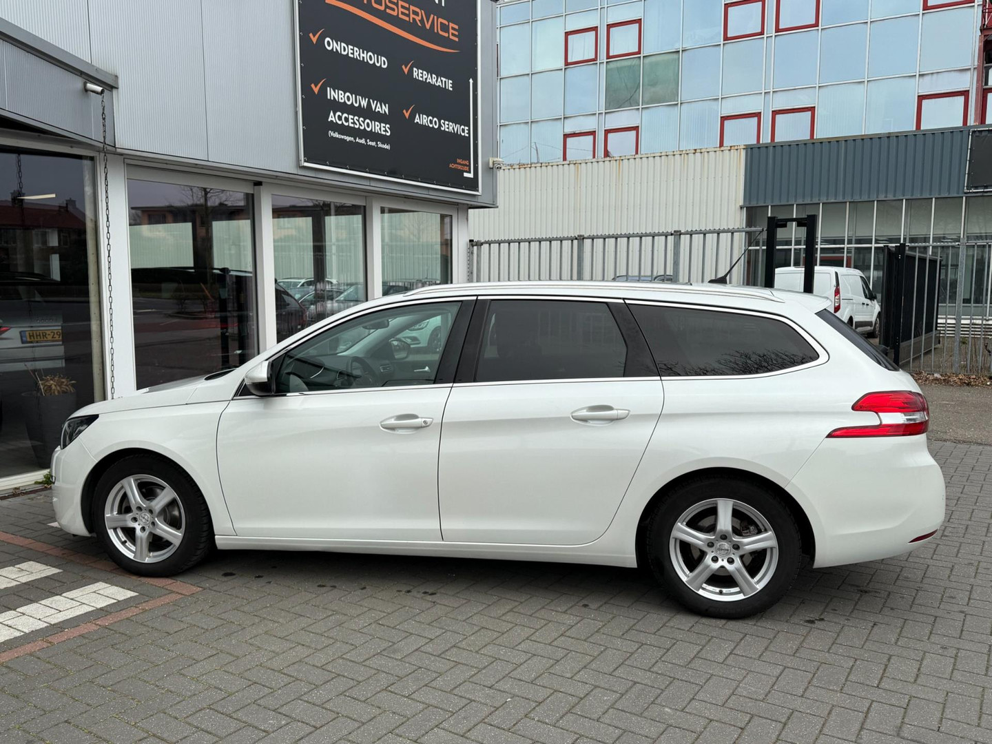 Peugeot