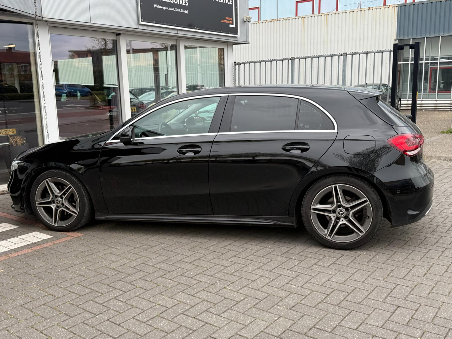 Mercedes-Benz Mercedes-Benz