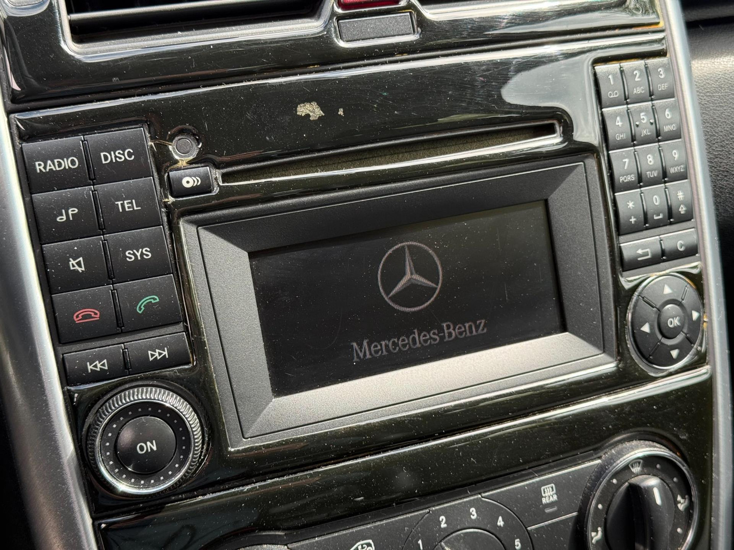 Mercedes-Benz Mercedes-Benz