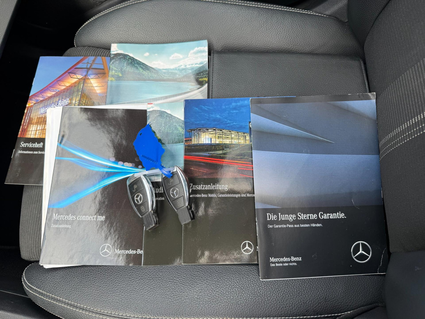 Mercedes-Benz Mercedes-Benz