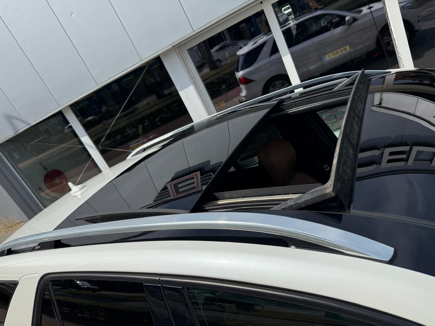 Mercedes-Benz Mercedes-Benz