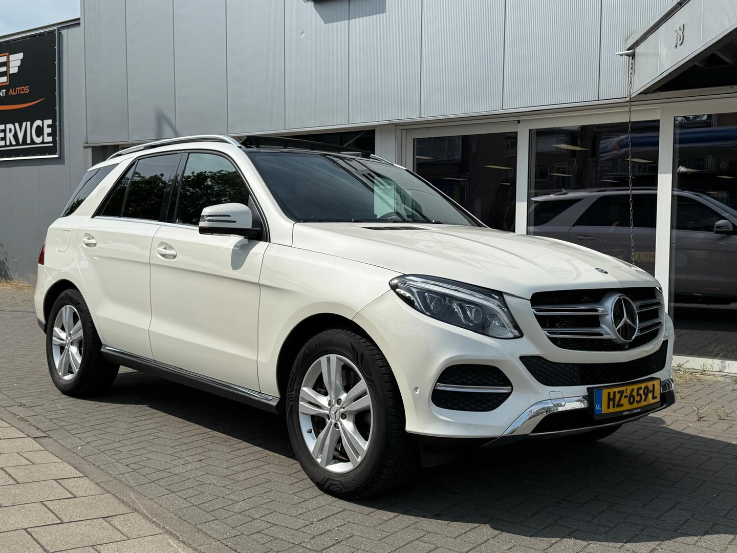 Mercedes-Benz Mercedes-Benz