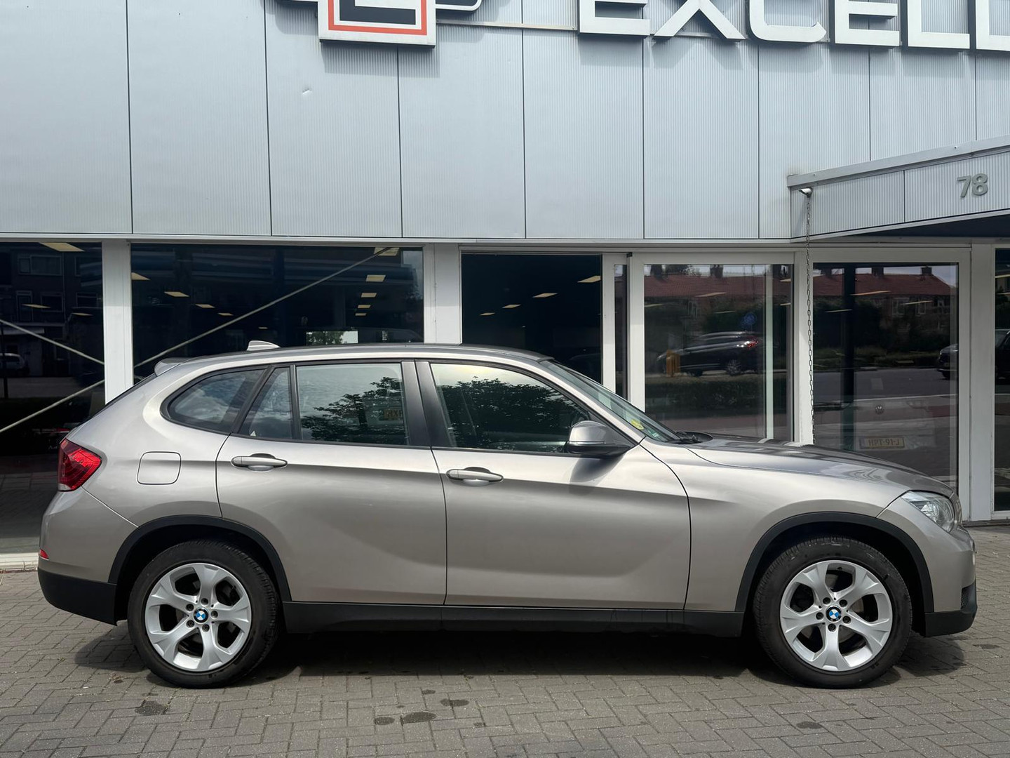 BMW BMW