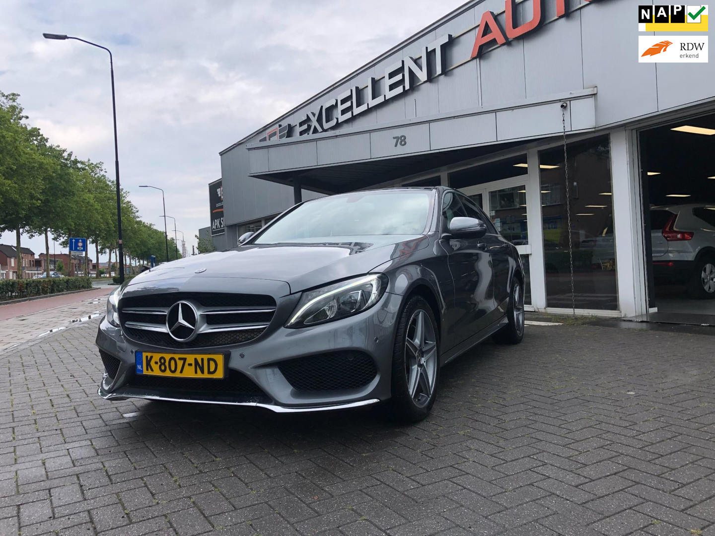 Mercedes-Benz Mercedes-Benz