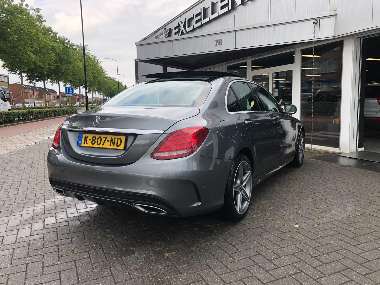 Mercedes-Benz Mercedes-Benz