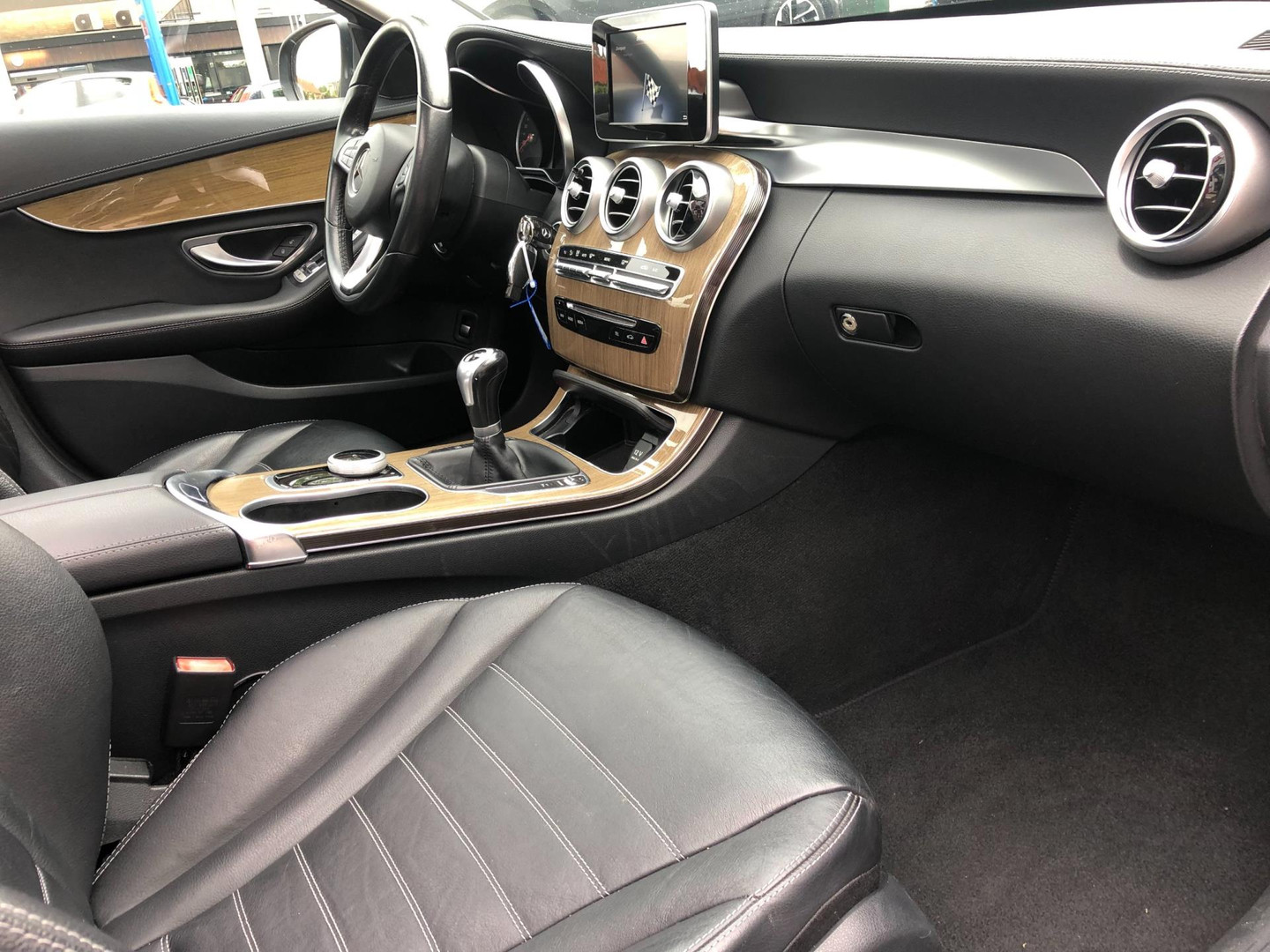 Mercedes-Benz Mercedes-Benz