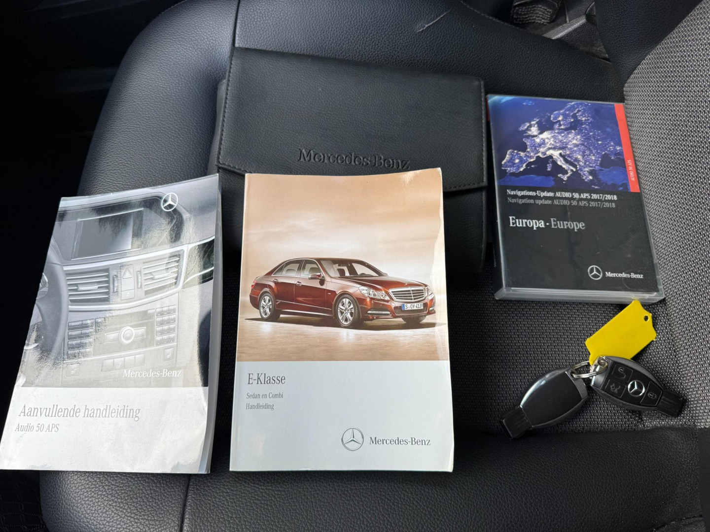 Mercedes-Benz Mercedes-Benz