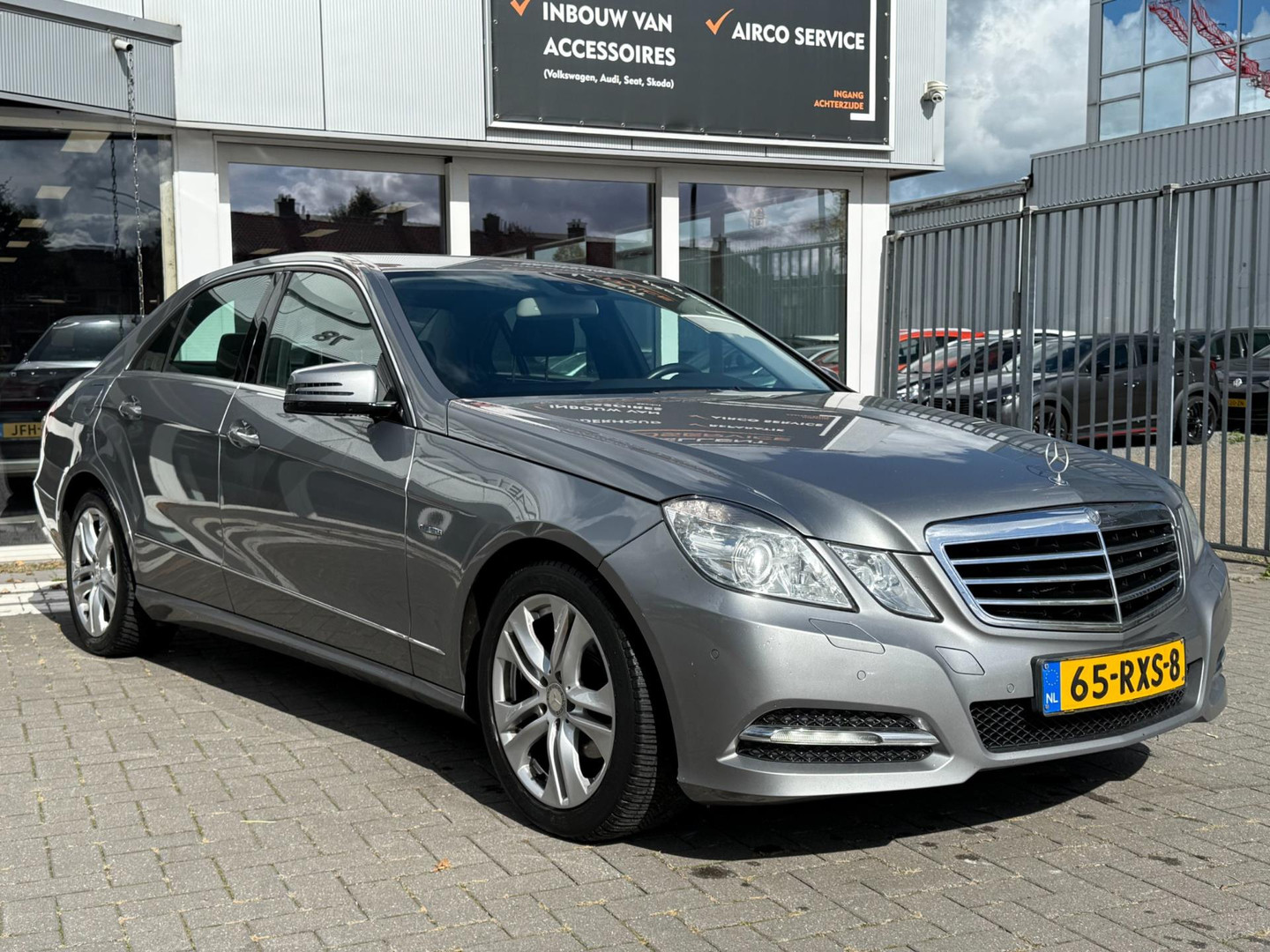 Mercedes-Benz Mercedes-Benz