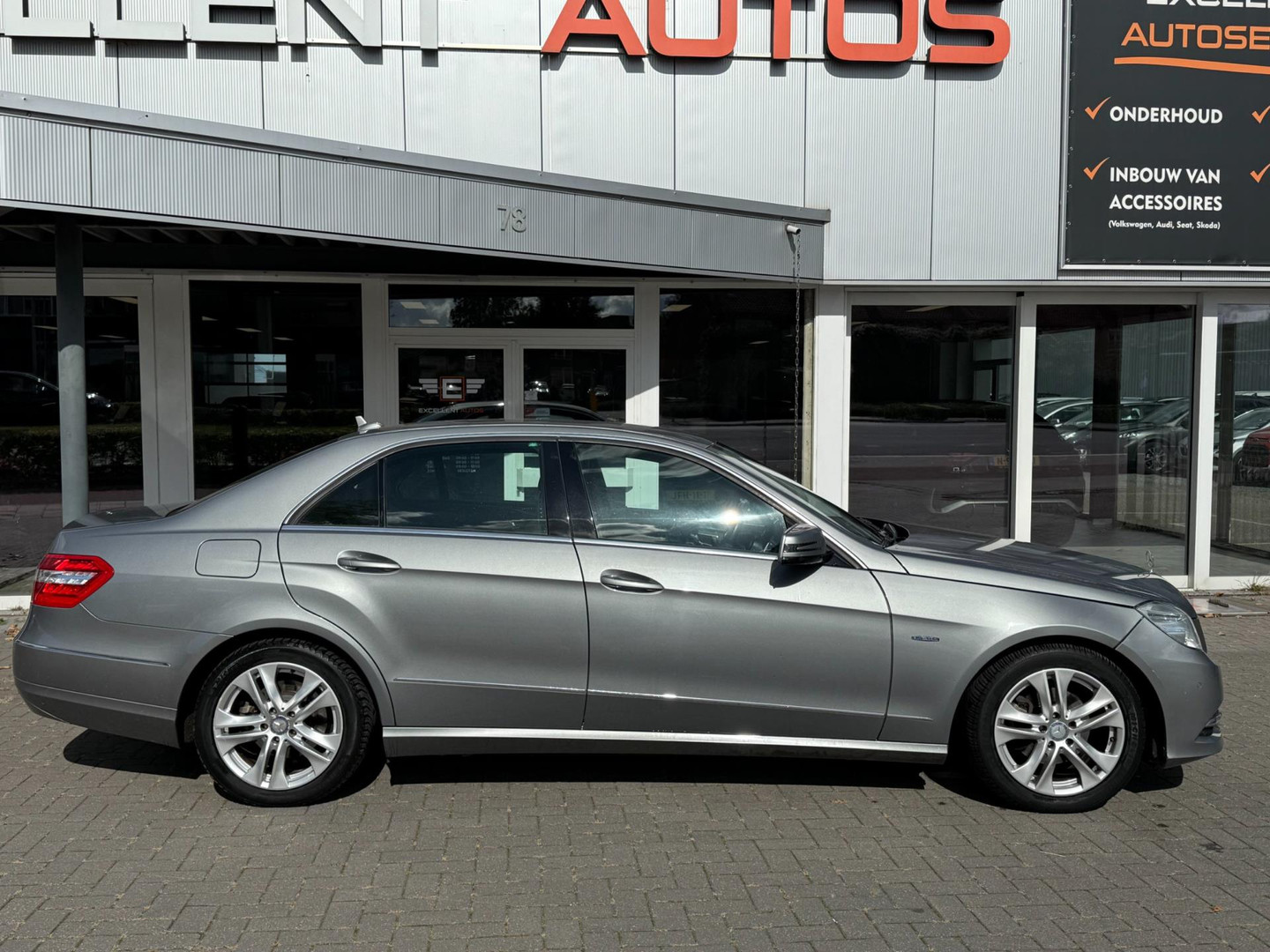 Mercedes-Benz Mercedes-Benz