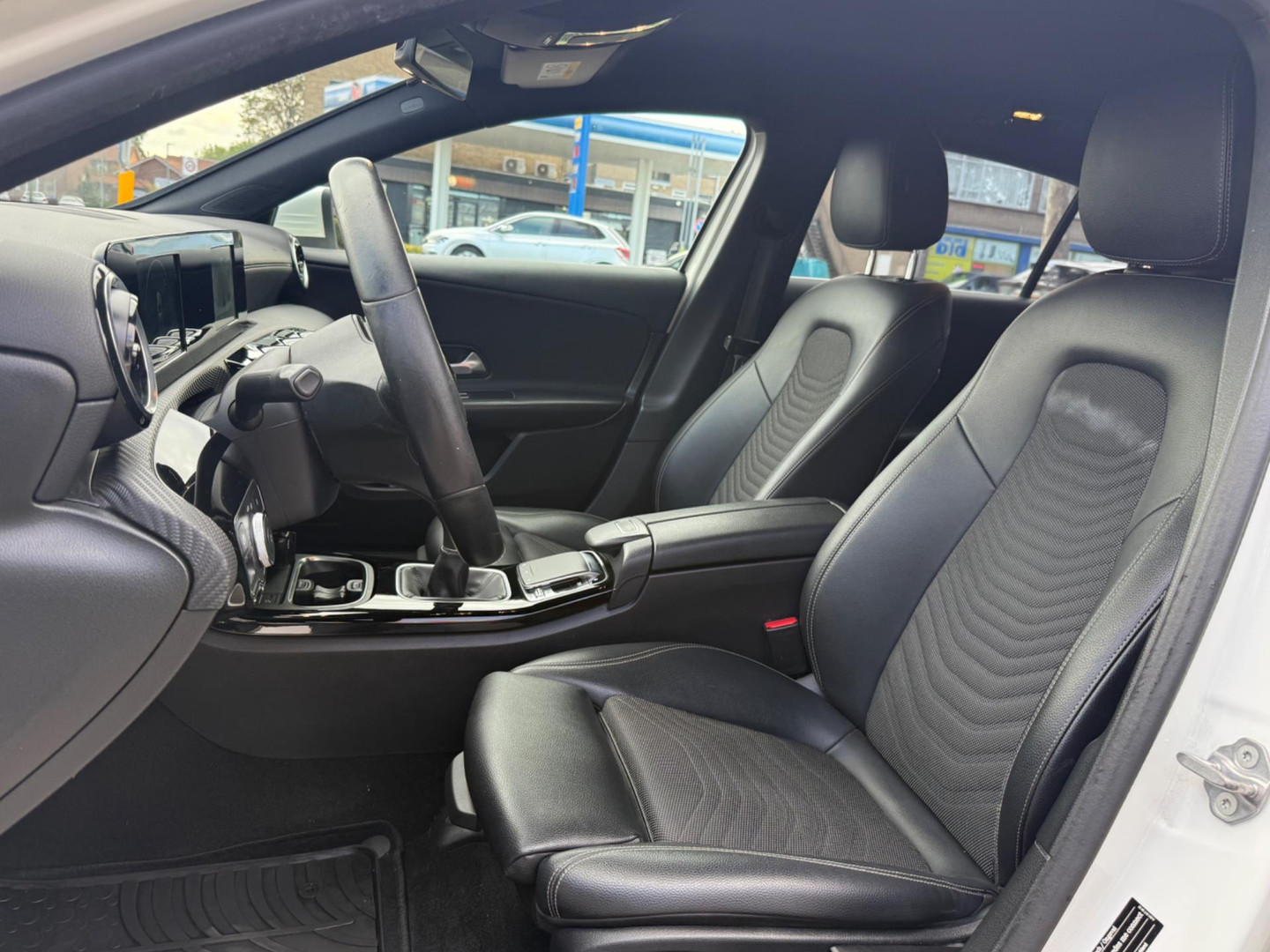 Mercedes-Benz Mercedes-Benz