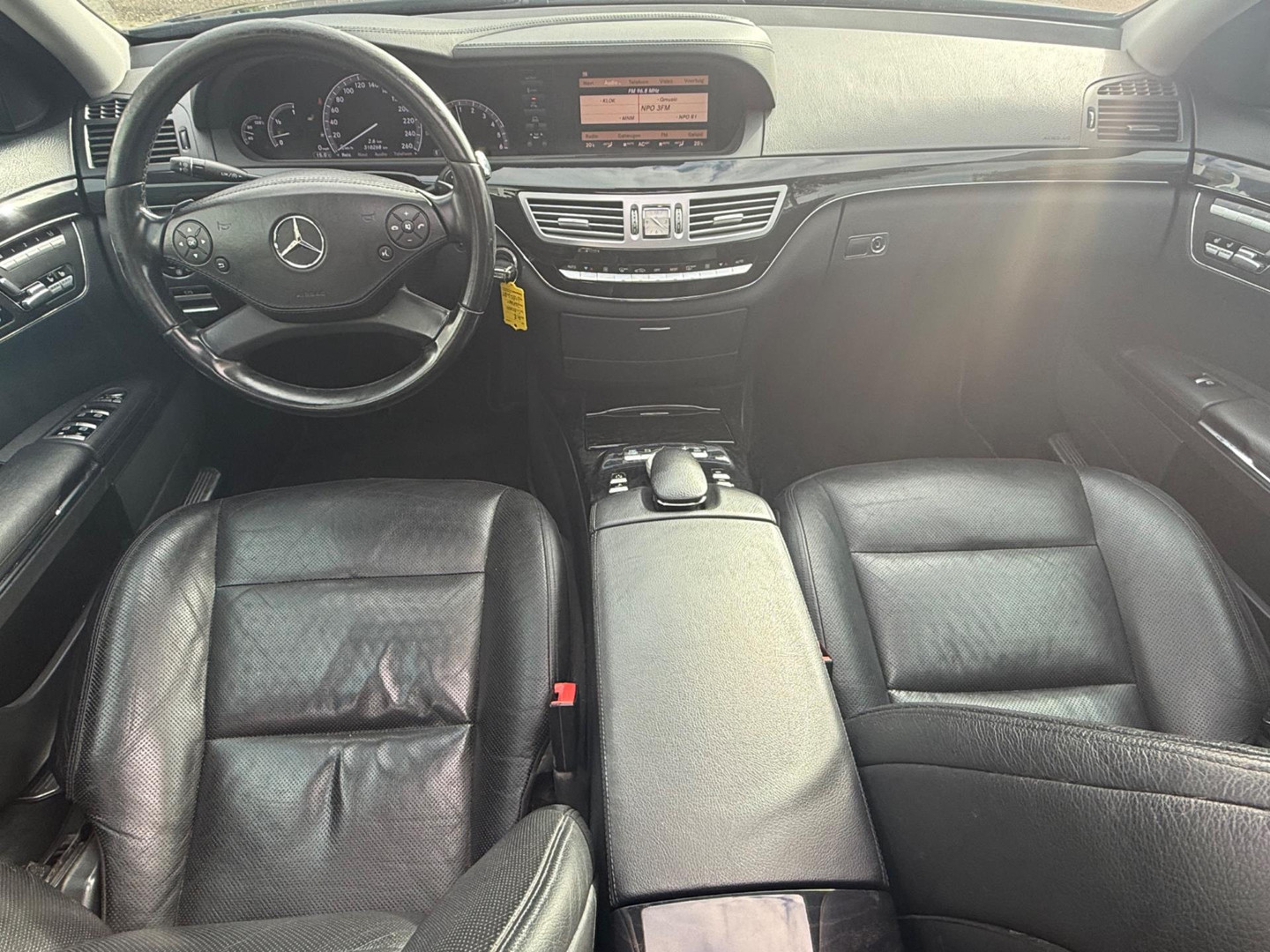 Mercedes-Benz Mercedes-Benz