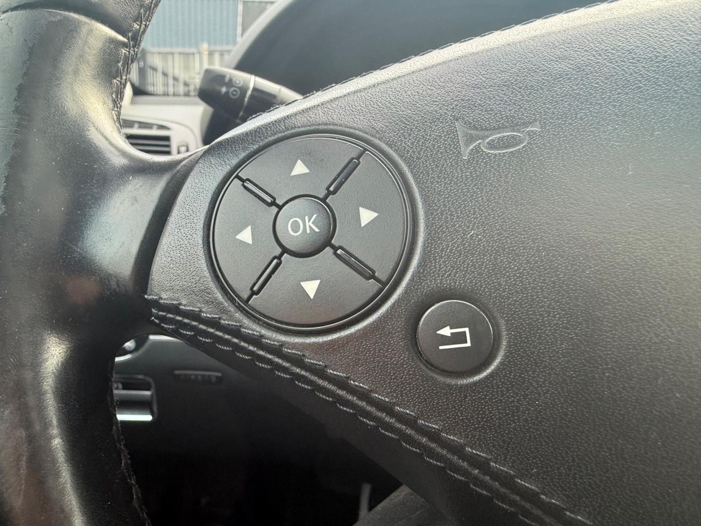 Mercedes-Benz Mercedes-Benz