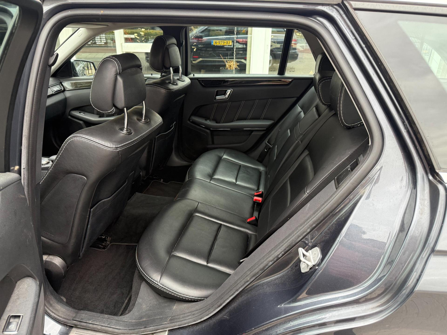 Mercedes-Benz Mercedes-Benz