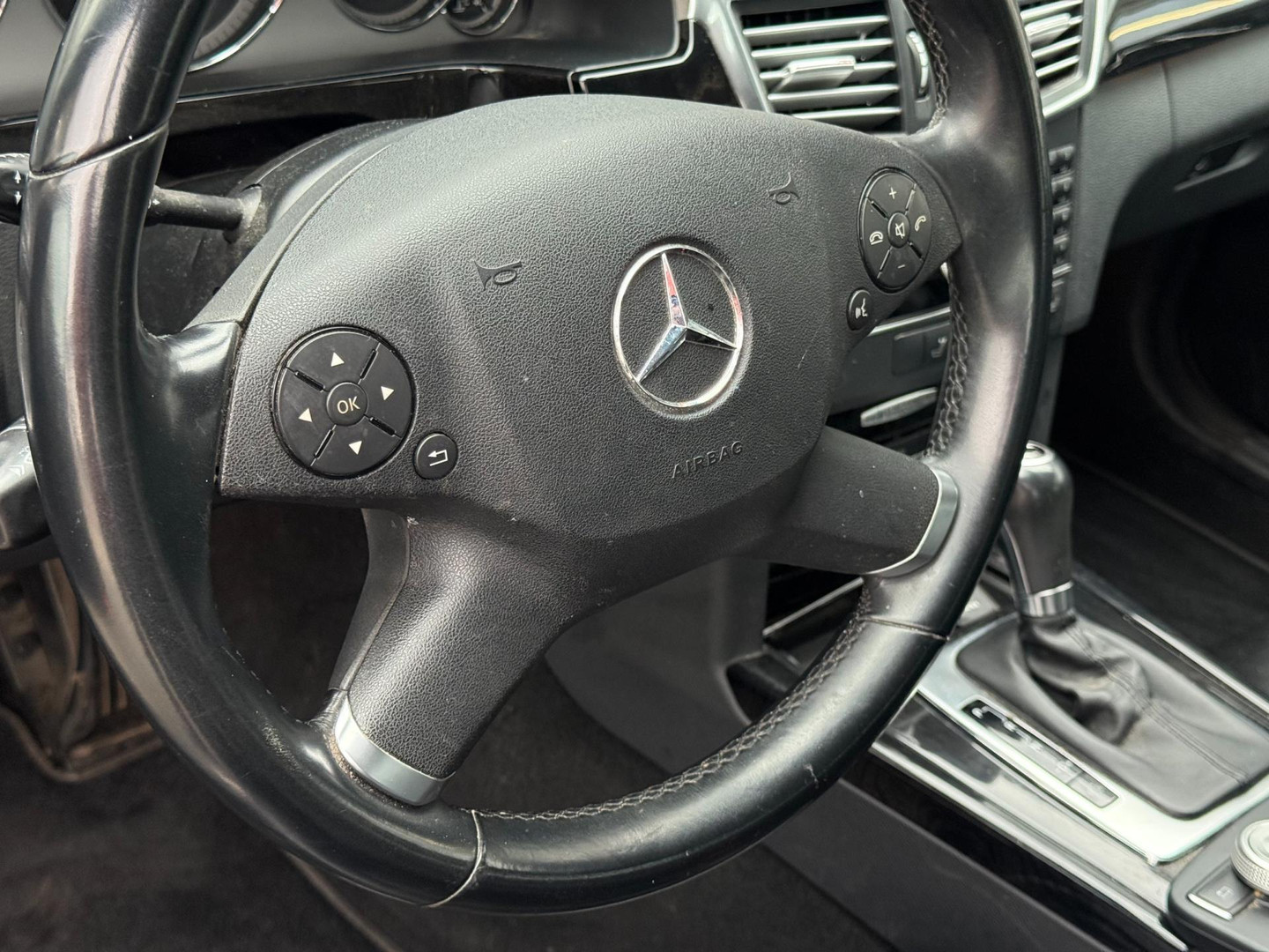 Mercedes-Benz Mercedes-Benz