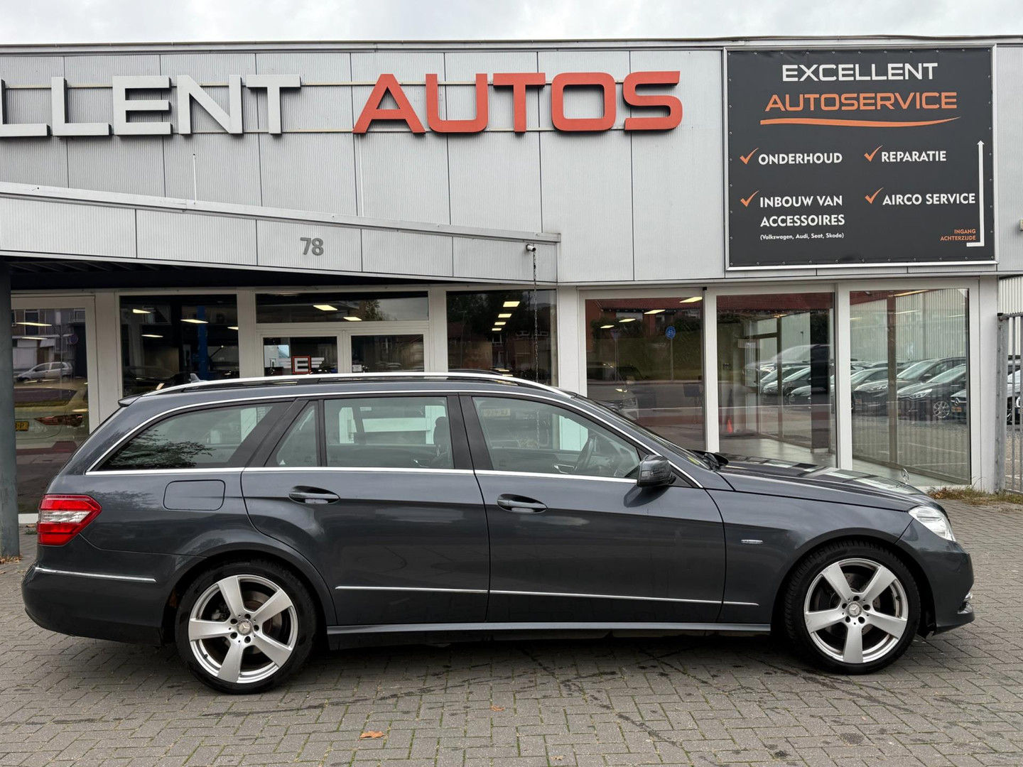 Mercedes-Benz Mercedes-Benz