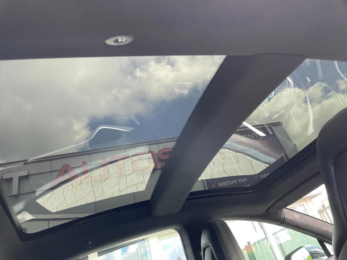 Tesla Tesla