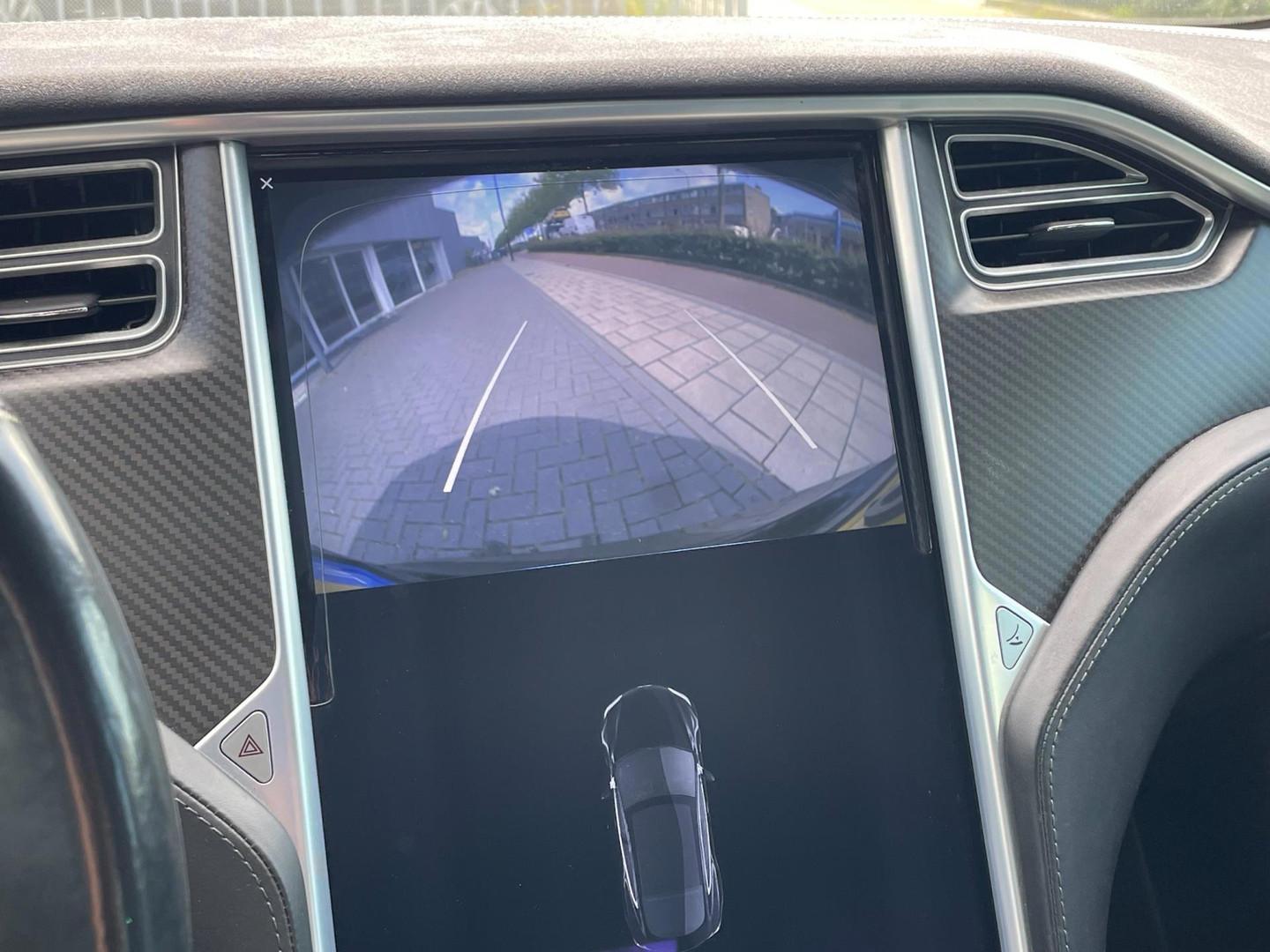 Tesla Tesla