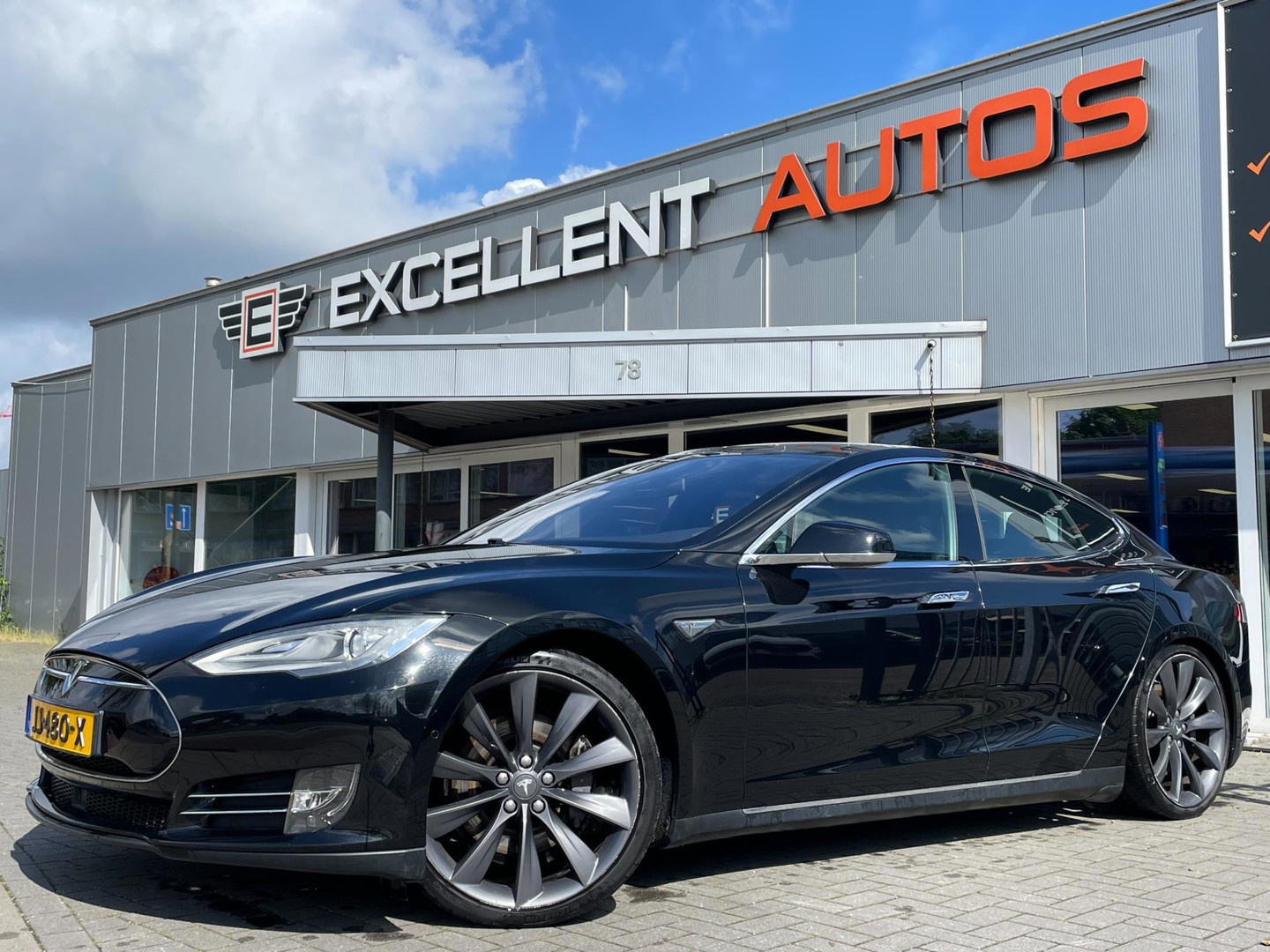 Tesla Tesla