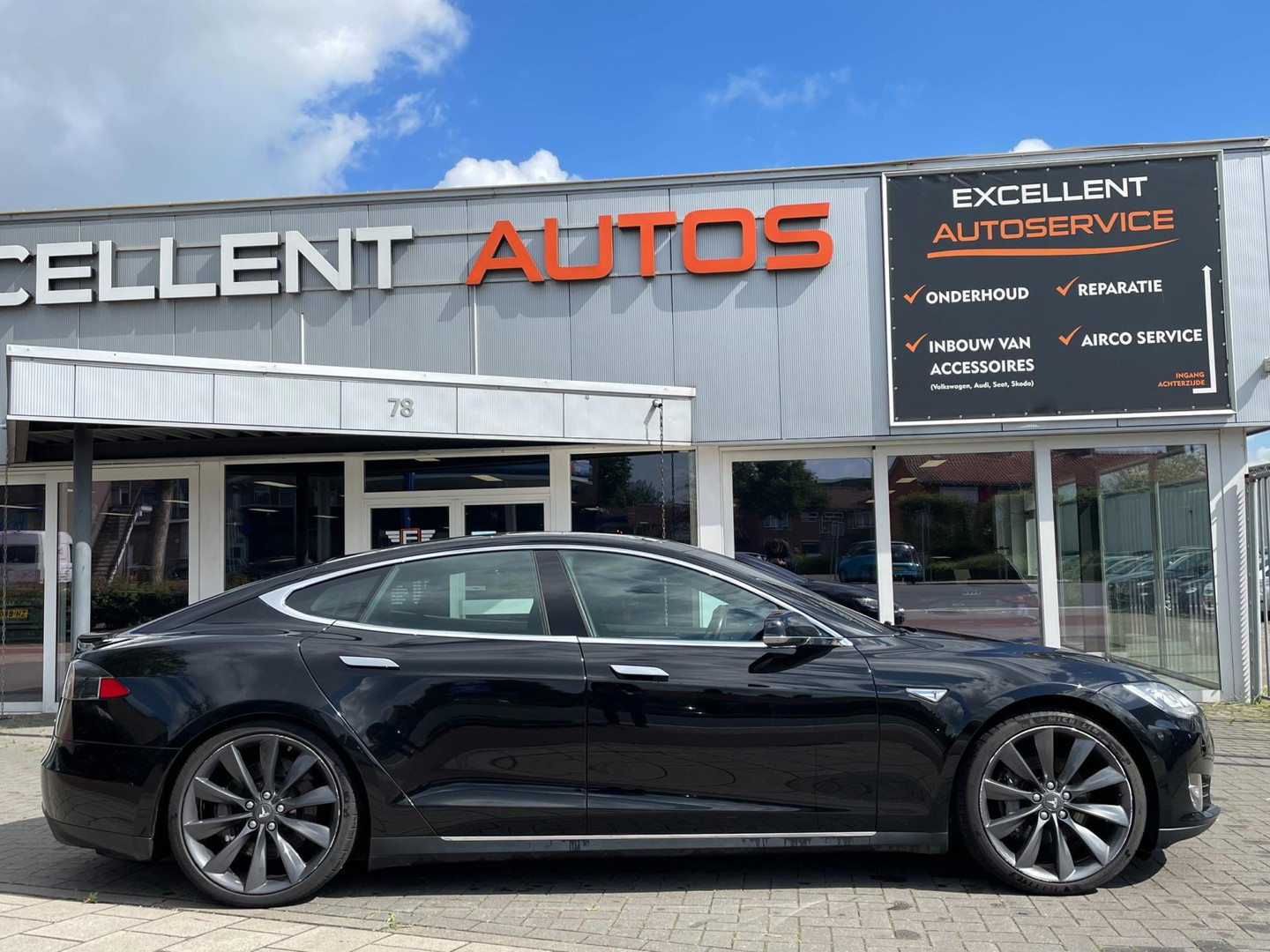 Tesla Tesla