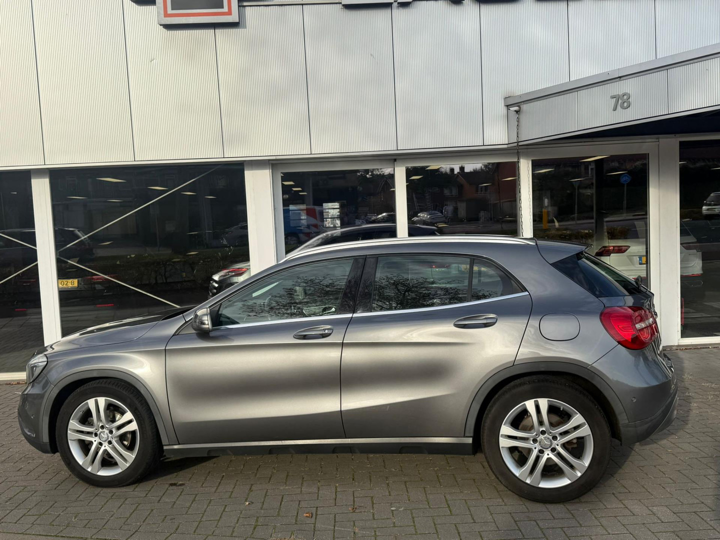 Mercedes-Benz Mercedes-Benz