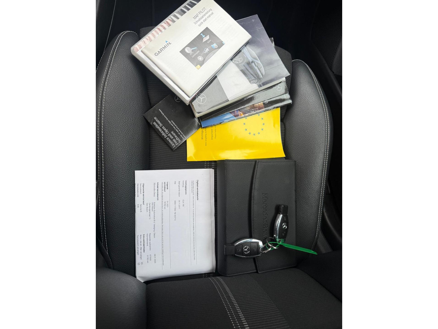 Mercedes-Benz Mercedes-Benz