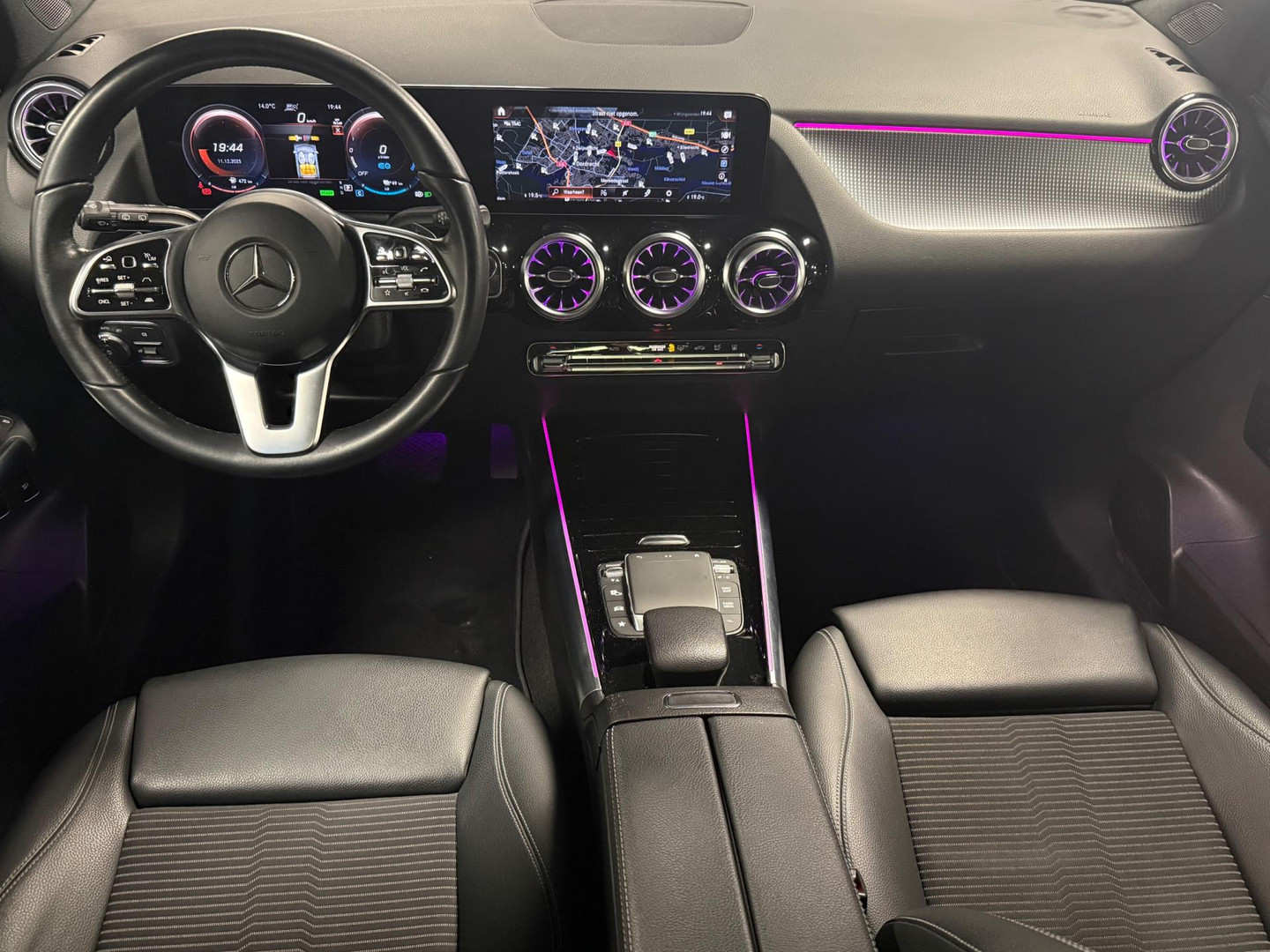 Mercedes-Benz Mercedes-Benz