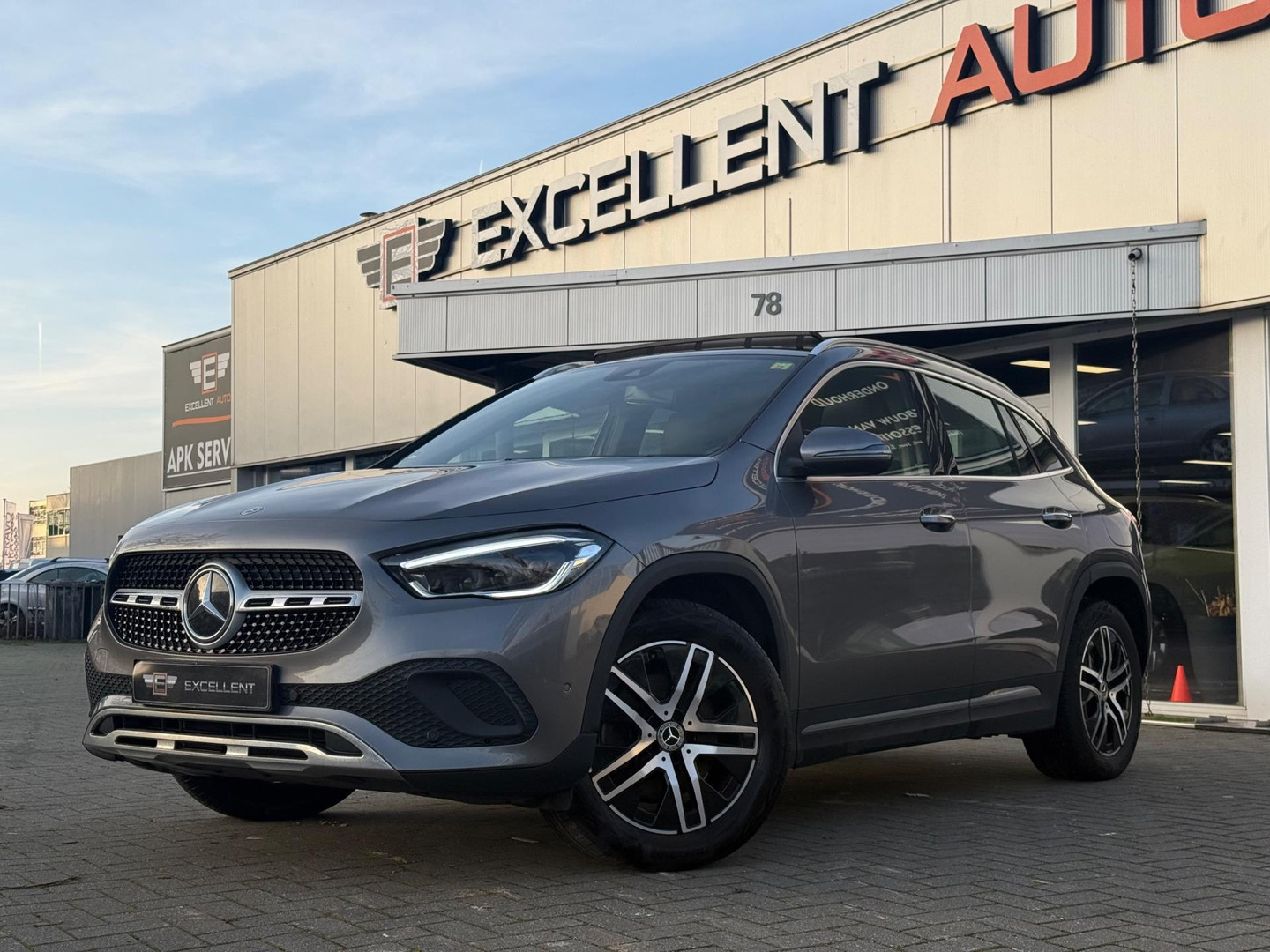 Mercedes-Benz Mercedes-Benz