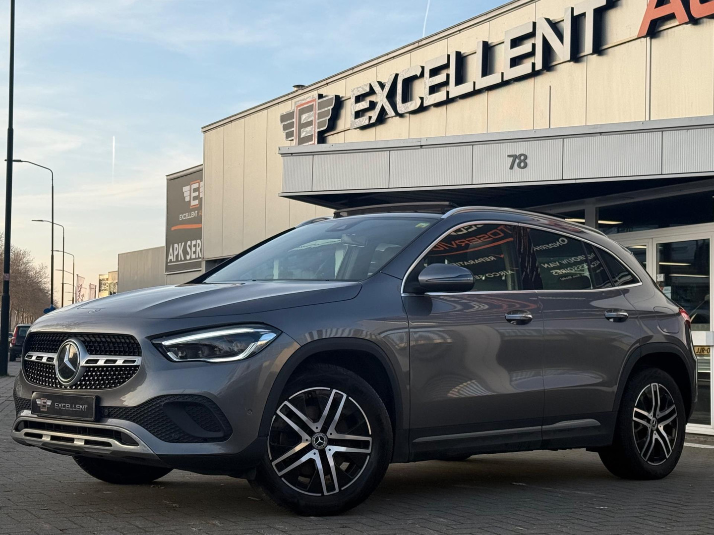 Mercedes-Benz Mercedes-Benz